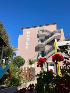 Imagine din galeria proprietății Hotel 'DEL MAR' - Shengjin în Shëngjin