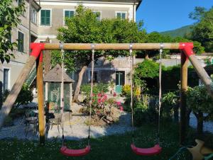 A garden outside Le ortensie di Villa Vittoria nel verde a pochi minuti di auto dalle spiagge