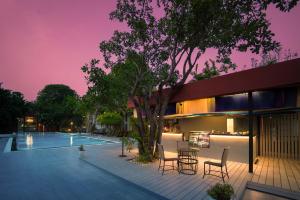 Bazén v ubytování Sukhothai Treasure Resort & Spa nebo v jeho okolí