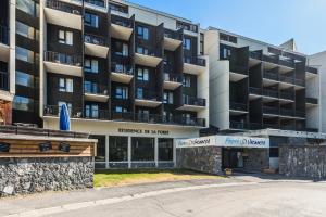 Το κτήριο όπου στεγάζεται  το διαμέρισμα +6 φωτογραφίες