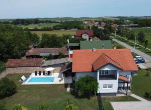 Bazén v ubytování Villa Sorella Baranja nebo v jeho okolí