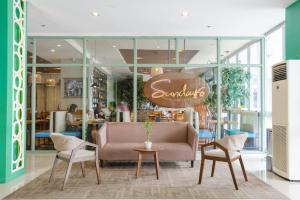 Go Hotels Lanang - Davao的休息区