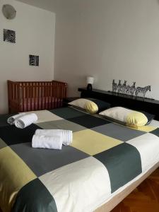 Postel nebo postele na pokoji v ubytování Split Downtown + 3 fotografie