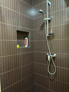 Et badeværelse på Mala Plaza Apartments - NEW