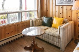 Gallery image of Hotel La Roche Pleureuse in L'Isle-aux-Coudres