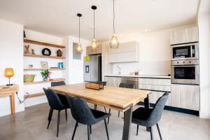 Kuchyň nebo kuchyňský kout v ubytování Blue Venao CONDO APARTMENT C21