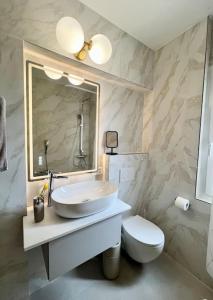 Koupelna v ubytování Panorama Suite in Lugano - Pazzallo + 36 fotografií