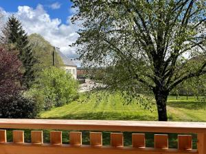 Fotografie z fotogalerie ubytování Gîte Sous le Charme v destinaci Guyans-Durnes