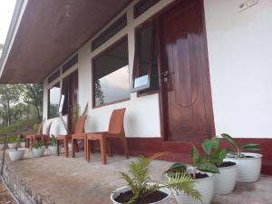 Balkón nebo terasa v ubytování Ruteng Glamping & Campsite