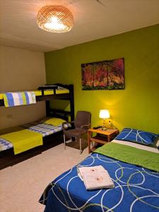Postel nebo postele na pokoji v ubytování Hostel Shalom Adonai + 37 fotografií