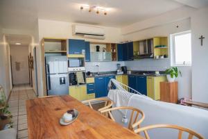 A kitchen or kitchenette at Casa Mare, Tucacas