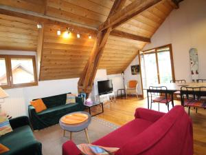 Posezení v ubytování Duplex 140 m² pour 8 pers. à Luchon proche télécabine et thermes, tout confort, wifi, animaux OK - FR-1-313-231