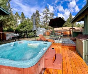 Bazén v ubytování Wood beam cabin, family friendly, pets, Wi-Fi nebo v jeho okolí