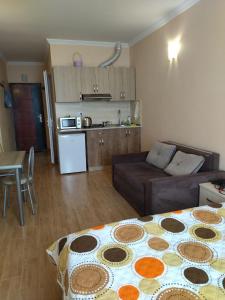 Kuchyň nebo kuchyňský kout v ubytování Батуми-вид на море