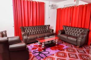 Billede fra billedgalleriet på D'BALI HOMESTAY - Private Swimming Pool, NETFLIX, Internet Wifi ,Cuckoo, Internet Wifi , Dryer, Washing Machine, Aircond Setiap Bilik & Ruang Tamu i Pasir Puteh