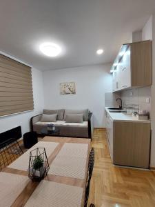 Kuchyň nebo kuchyňský kout v ubytování Apartman Loly Zlatibor