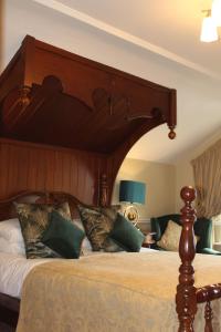 Cama o camas de una habitación en Aran View Country House and Lodge