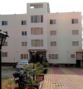 Tòa nhà nơi khách sạn tọa lạc