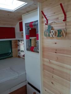 Imagen de la galería de Caravanas y habitaciones para relajarse, en Sax