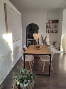 Fotografia z galérie ubytovania CHARMANTE MAISON DE VACANCES v destinácii Grasse + 2 fotografie