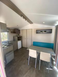 Afbeelding uit fotogalerij van Oasis Camp Portugal in Lagoa +42 foto's