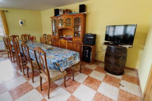 Μια τηλεόραση ή/και κέντρο ψυχαγωγίας στο Vut jaci y cipri +24 φωτογραφίες