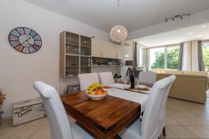 Fotografie z fotogalerie ubytování Holiday Home Rajna v destinaci Pražnice