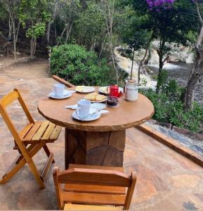 山林小屋周边自然景观