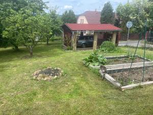 Zahrada ubytování Cat’s House- Dům u třech koček