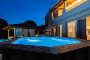 Bazén v ubytování Holiday Home Rajna nebo v jeho okolí