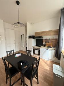 Imagen de la galería de Le 12 T2 cosy wifi parking gratuit st Victor, en Saint-Étienne