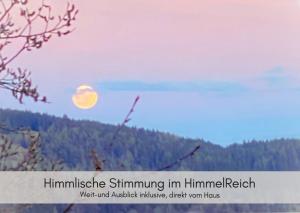 Una imagen de la luna en el cielo con árboles en Dein HimmelReich - Ruheoase im Almenland auf 1000m über'm Alltag, 