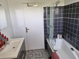 Ванная комната в Chambre d'hôte proche d'Étretat