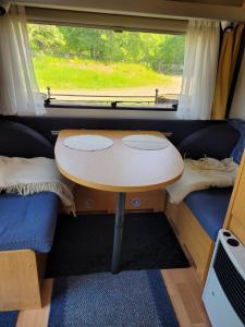 Fotografie z fotogalerie ubytování Blankaholm husvagn Knaus v destinaci Blankaholm