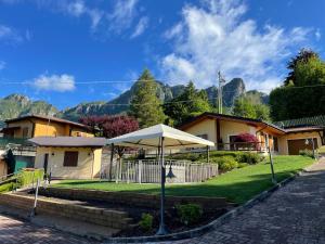 Nespecifikovaný výhled na hory nebo výhled na hory při pohledu z bed and breakfast