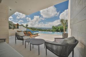 Resort Bevilacqua内部或周边的泳池