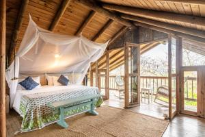 Postel nebo postele na pokoji v ubytování Hotel Playa Manglares Isla Baru + 37 fotografií