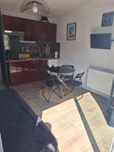 Photo de la galerie de l'établissement Maisonnette îlot vacances, à Saint-Vaast-la-Hougue