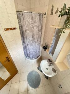 Koupelna v ubytování Apartmani Jure