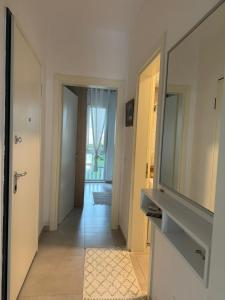 Koupelna v ubytování Valamar Residenc , ROAN apartment, Gjiri i Lalzit, Albania
