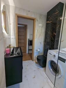 Φωτογραφία από το άλμπουμ του Highstreet στην Κρακοβία +14 φωτογραφίες