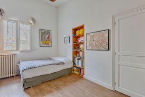 Galeriebild der Unterkunft JO 2024 PARIS - Maison Bleue Piscine in Clichy