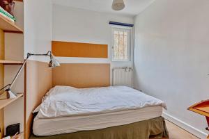 Galeriebild der Unterkunft JO 2024 PARIS - Maison Bleue Piscine in Clichy