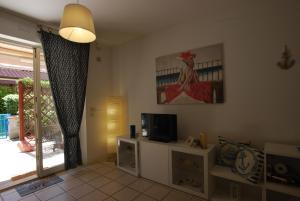 Μια τηλεόραση ή/και κέντρο ψυχαγωγίας στο Casa Serena