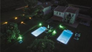 Bazén v ubytování Stone Made Private Pool Villas Kriopigi nebo v jeho okolí
