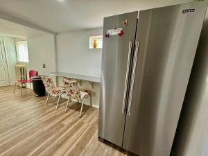 Kuchyň nebo kuchyňský kout v ubytování Cozy Private Room with Shared Bathroom on the 1st Floor - Conveniently Located near SeaTac Airport and Downtown