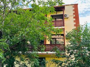 Hoone, kus hotell asub