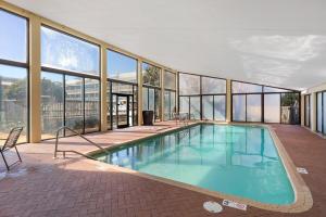 Bazén v ubytování Seaside Beach 5415- direct beach front pools sauna nebo v jeho okolí