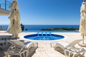 Πισίνα στο ή κοντά στο Tophill Altezza Premium - best view and pool