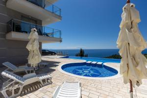 Πισίνα στο ή κοντά στο Tophill Altezza Premium - best view and pool